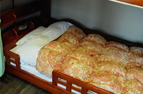 広くゆったりとくつろげる部屋。